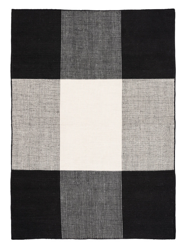 Linie Design Bologna Black Rug